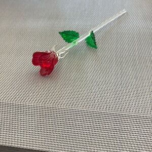 BRAND NEW BLOWN GLASS ROSE